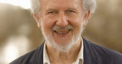 “IL GRANDE RACCONTO DELLA GEOMETRIA” AL TEATRO CAVOUR DI IMPERIA