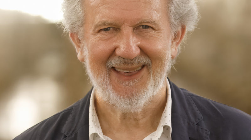 “IL GRANDE RACCONTO DELLA GEOMETRIA” AL TEATRO CAVOUR DI IMPERIA