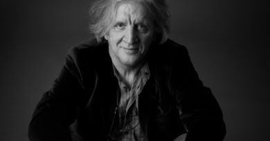 CLUB TENCO – IN RICORDO DI SERGIO SECONDIANO SACCHI PERSONAGGIO NOTO DEL MONDO MUSICALE E CULTURALE