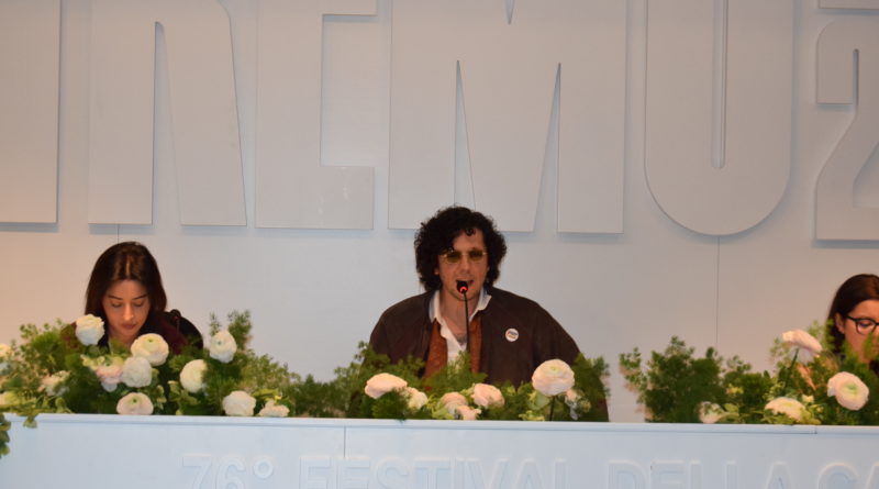 ERMAL META PRESENTA IL SUO BRANO “STELLA STELLINA” IN CONFERENZA STAMPA (VIDEO)