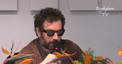 TOMMASO PARADISO IN SALA STAMPA “LUCIO DALLA” SANREMO 2026