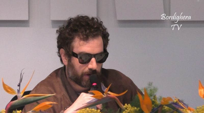 TOMMASO PARADISO IN SALA STAMPA “LUCIO DALLA” SANREMO 2026