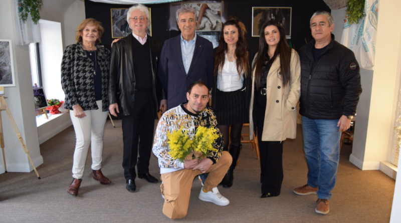 CHIARA MAZZOCCHI NELLA SEDE DELLA LISTA CIVICA  ” BORDIGHERA VIVA”