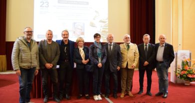 SUCCESSO PER IL PROF. GASTONE BRECCIA ALLA PRESENTAZIONE DELL’OPERA “A PATTI CON IL NEMICO” (VIDEO E FOTO)