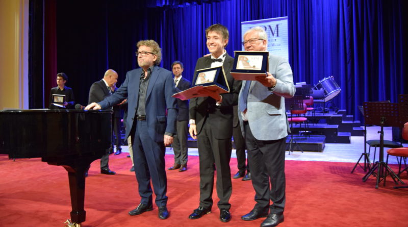 SANREMO CONCERTO DELL’ ORCHESTRA SINFONICA CON ESTEFAN VERGARA IATCEKIW AL PIANOFORTE