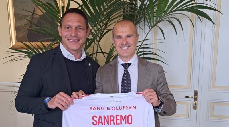 SANREMO – L’AS MONACO TRAMITE LA VIRTUS CONSEGNA ALL’ASSESSORE SINDONI LA MAGLIA CELEBRATIVA