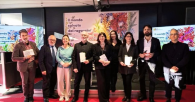LA CINQUINA DEL PREMIO STREGA POESIA A CERVO CON LA CANTAUTRICE NAMA