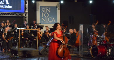 SUCCESSO CLAMOROSO PER ANA CARLA MAZA E L’ORCHESTRA SINFONICA DI SANREMO (VIDEO E FOTO)