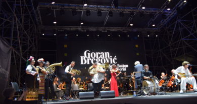 TRIONFO PER IL CONCERTONE DI GORAN BREGOVIC E L’ORCHESTRA SINFONICA DI SANREMO (VIDEO E FOTO)
