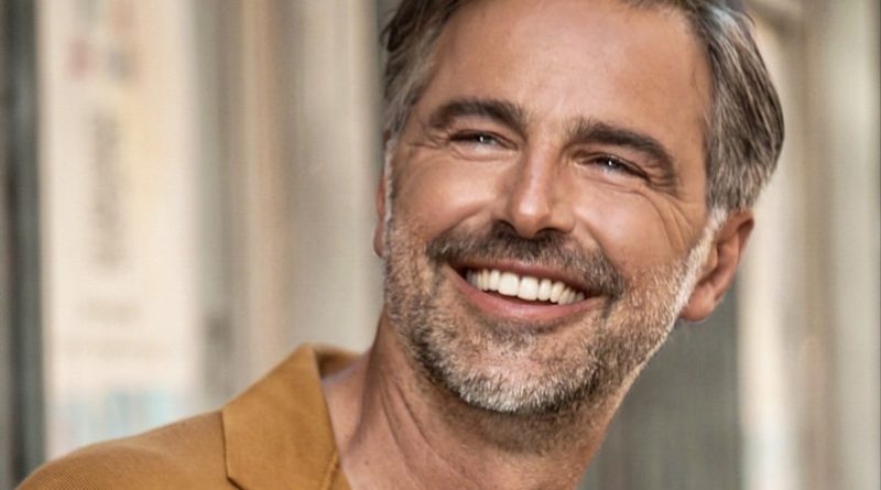 A SANREMO BEPPE CONVERTINI PRESENTA IL SAGGIO “IL PAESE DELLE TRADIZIONI