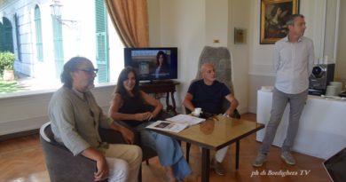 SANREMO – PAOLA TURCI E IL M° VALTER SIVILOTTI AL PUNTO STAMPA HOTEL ROYAL (VIDEO E FOTO)