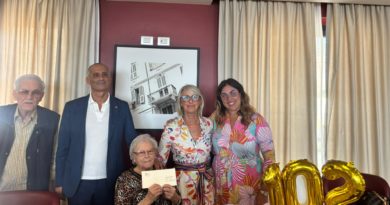 LA RESIDENZA VILLA JULIA IN FESTA PER I 102 ANNI DELLA SIGNORA ROSA IOB