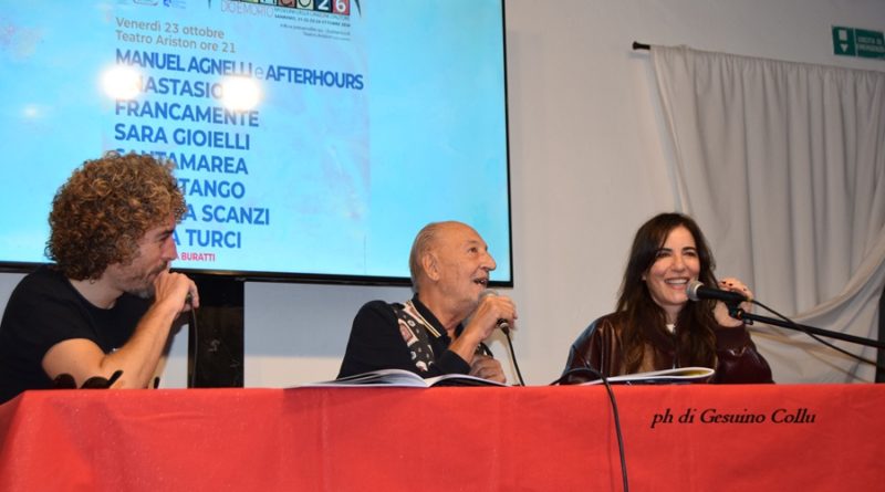 PAOLA TURCI IN CONFERENZA STAMPA – PREMIO TENCO 2026 ALLA CARRIERA (VIDEO E FOTO)